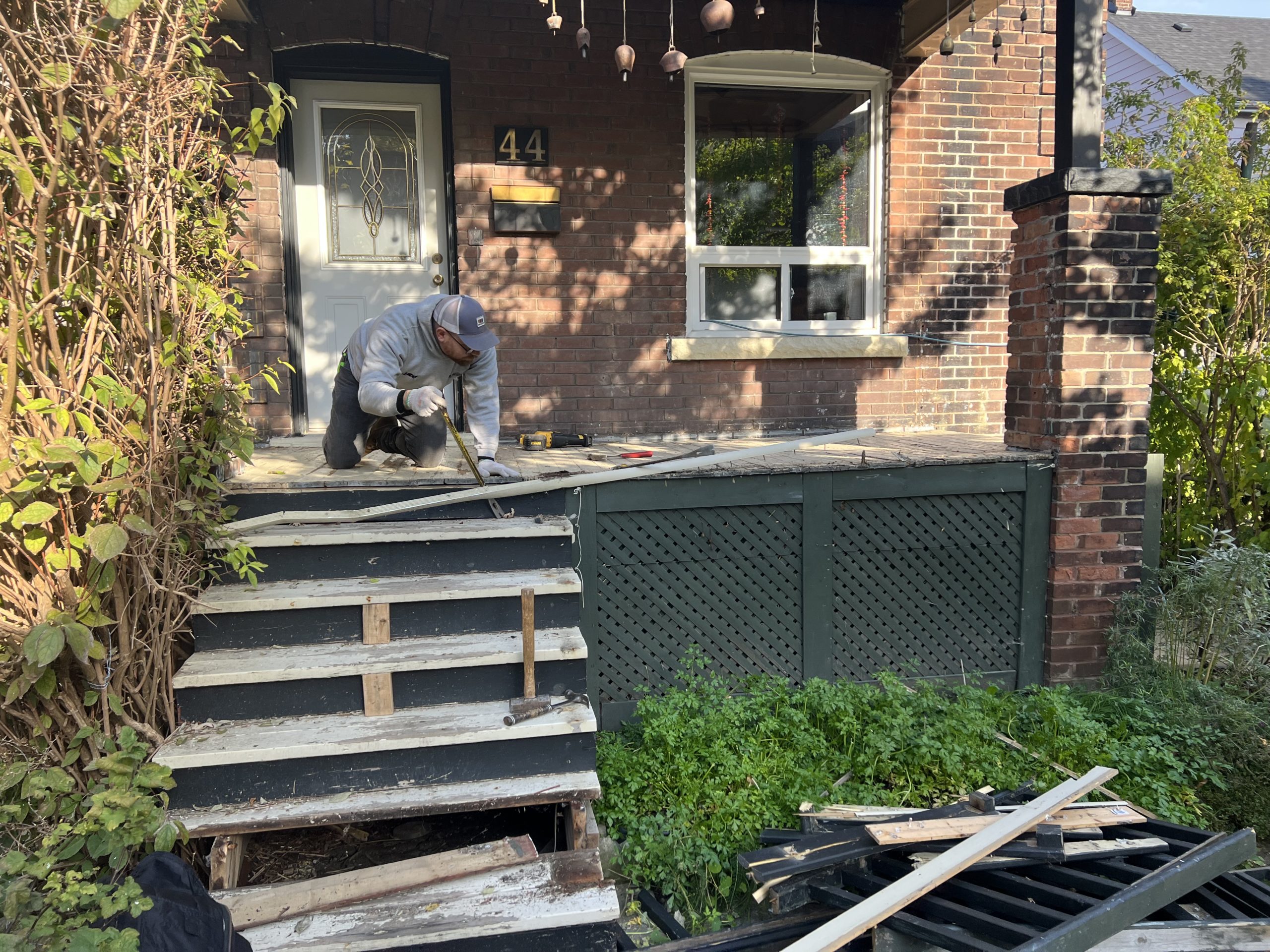 Front Porch Builder Toronto, Ontario | E&M Contractors